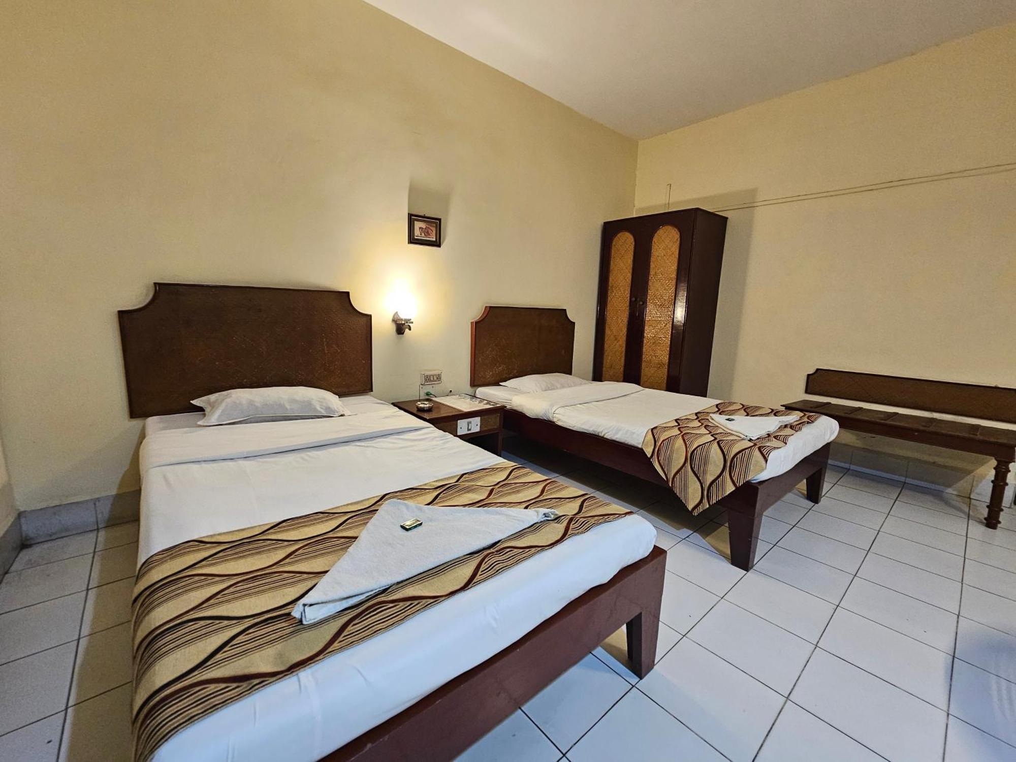 Hotel Indsurya Dibrugarh Exterior foto